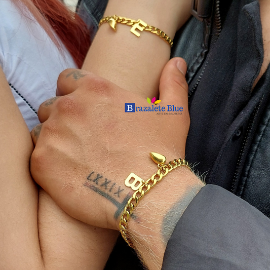 Pulseras para parejas con iniciales